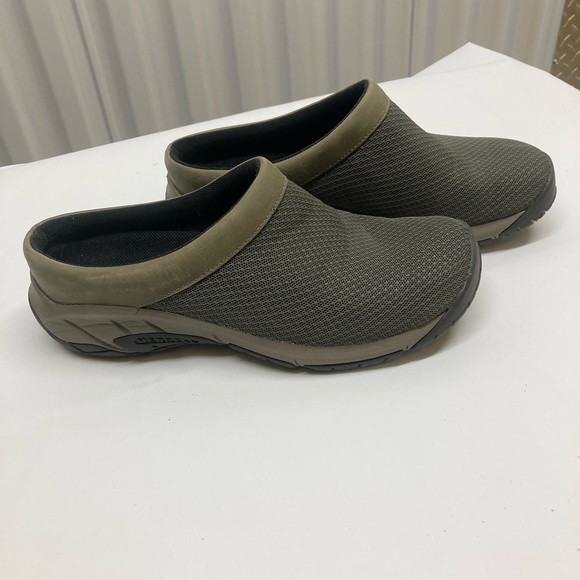 Merrell Shoes - Merrell Encore slip on loafers olive green size 6